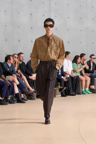 Look 34